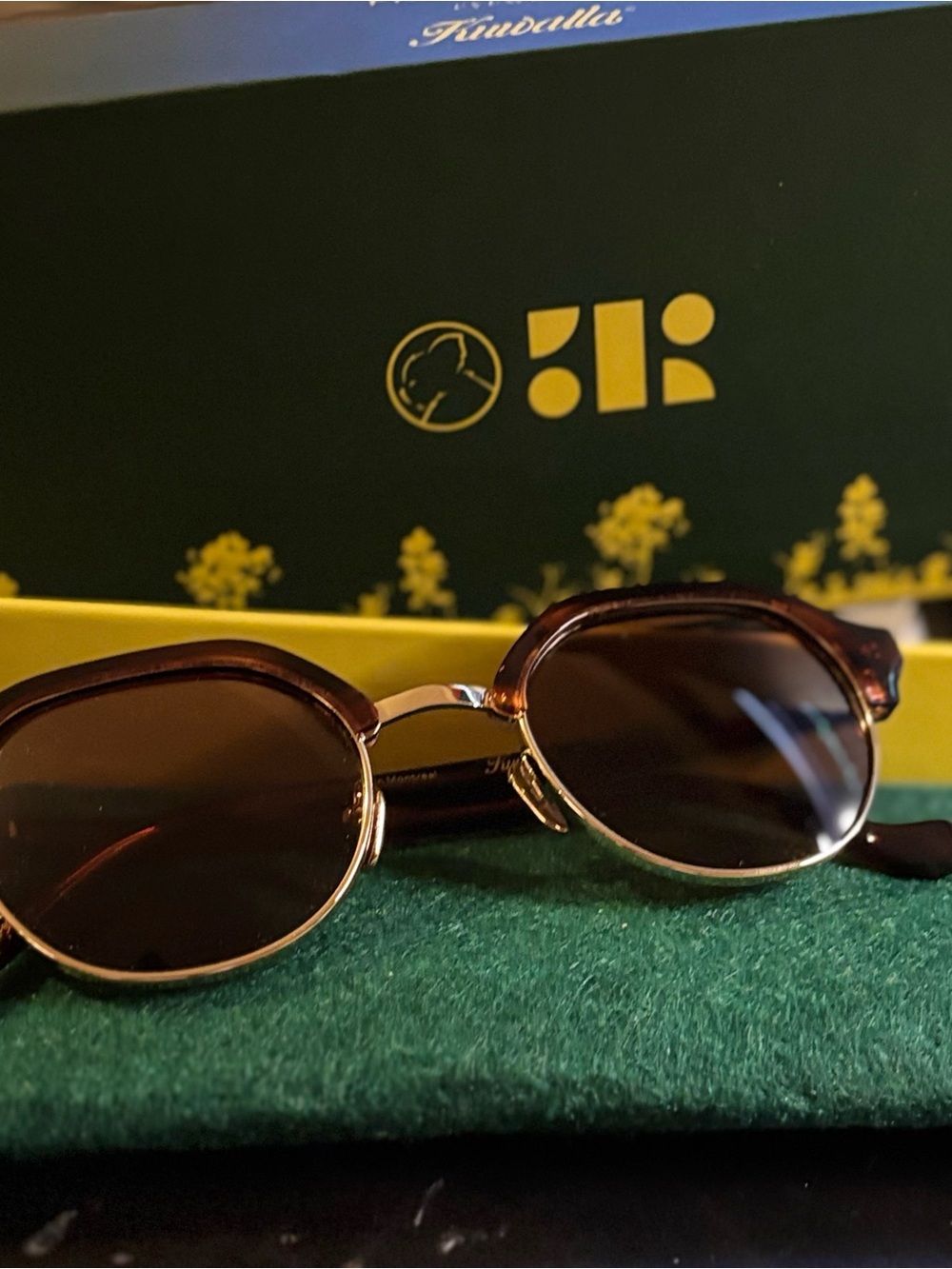 Mens Brown Round Metal-Trim Sunglasses